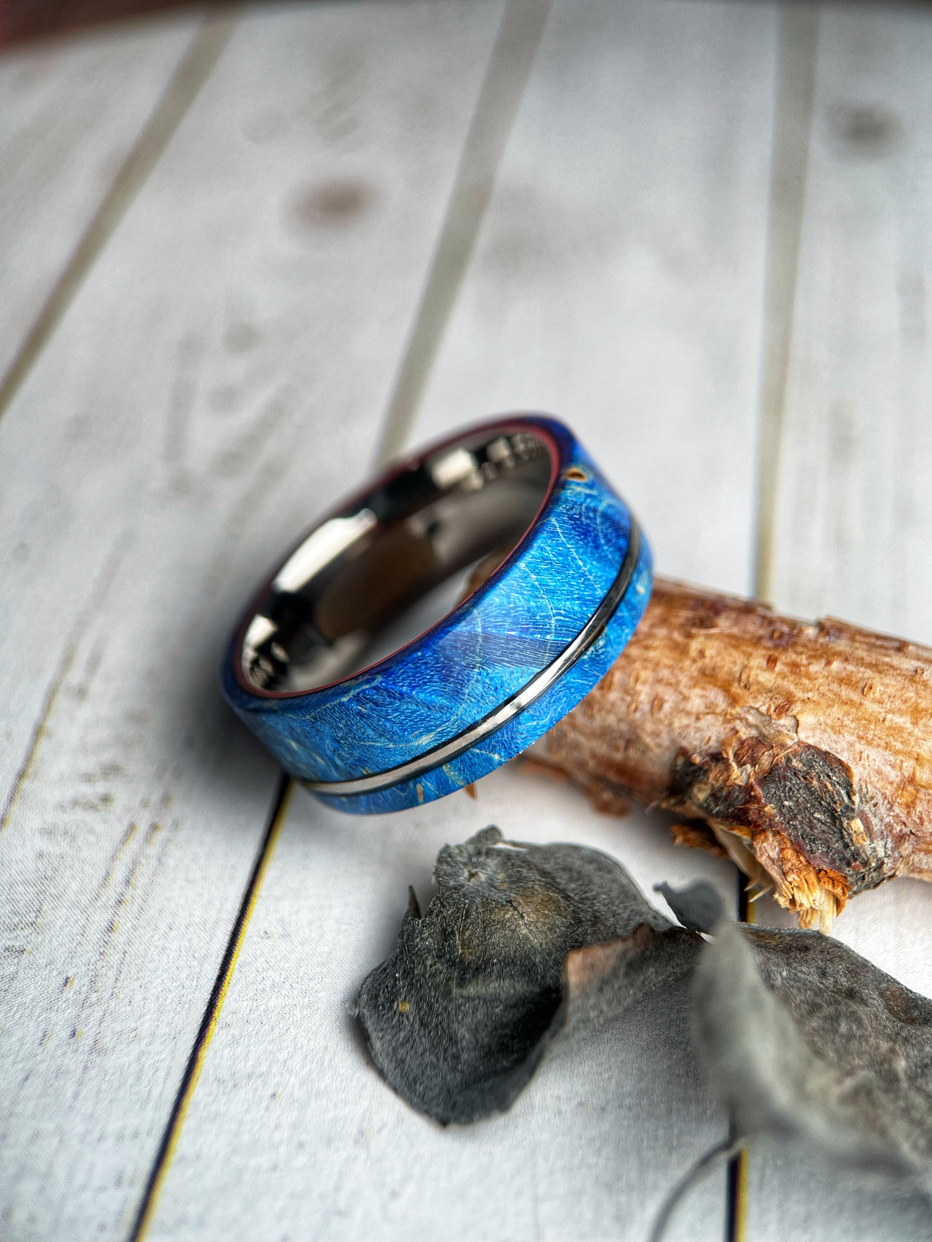 The Lynx: Titanium and Purple Wood Ring