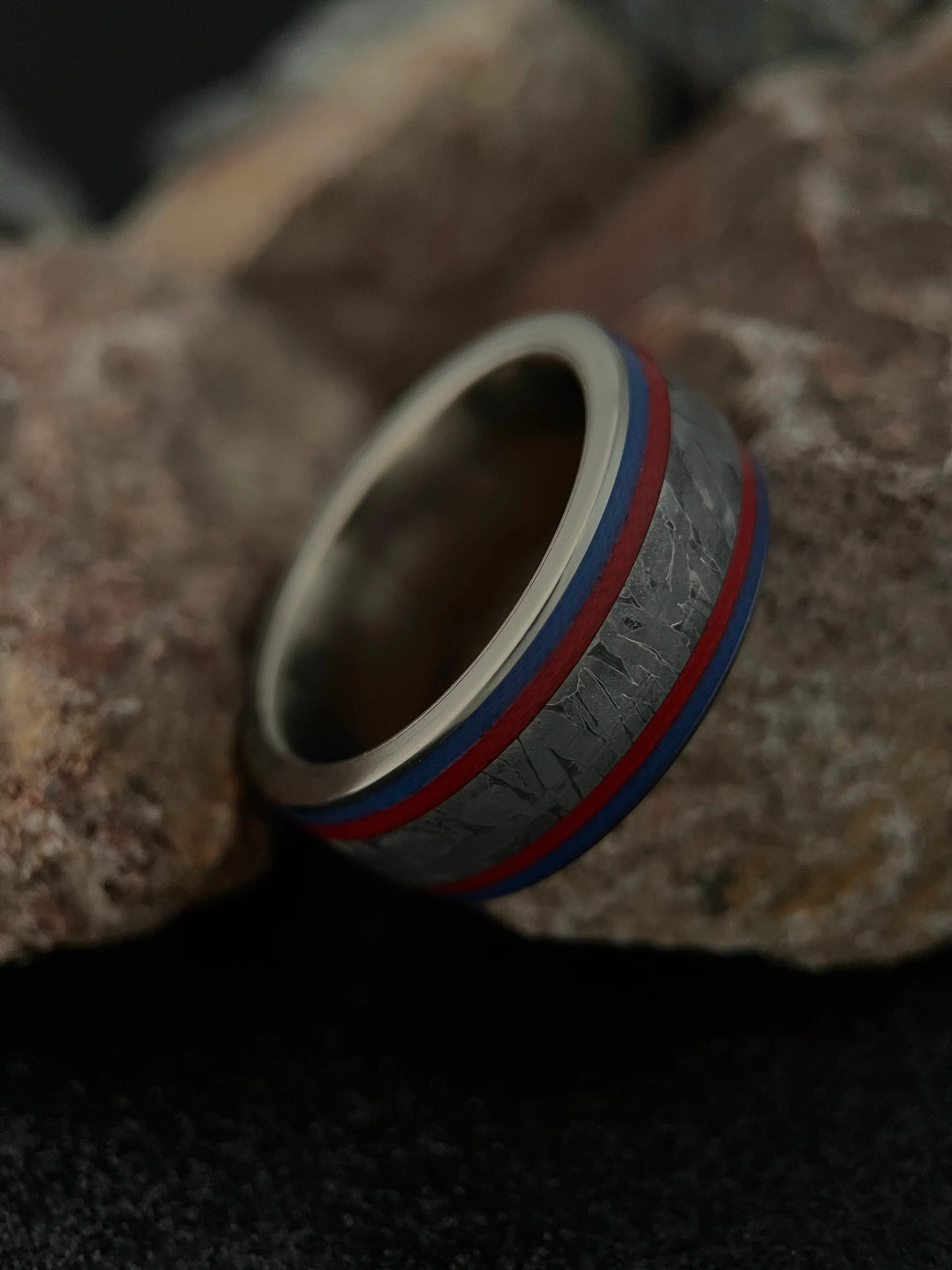 The Sirius | Titanium & Muonionalusta Meteorite Ring